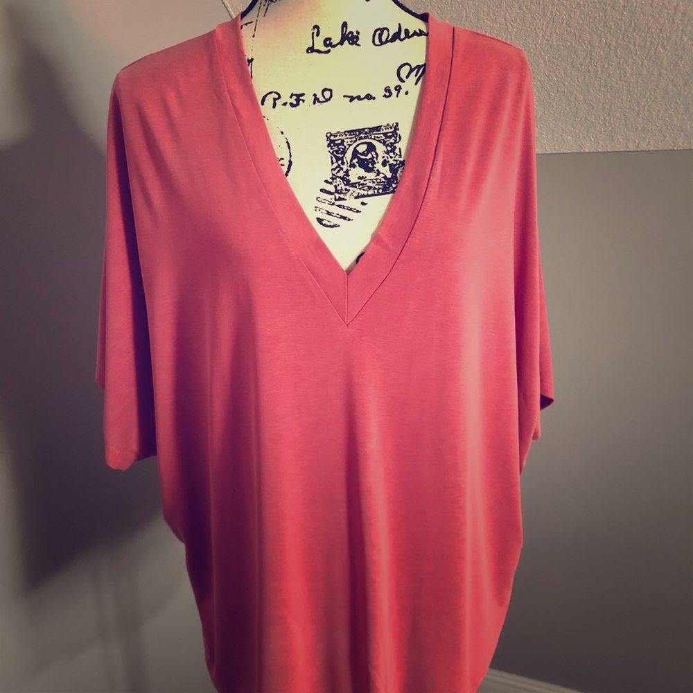 Coral top